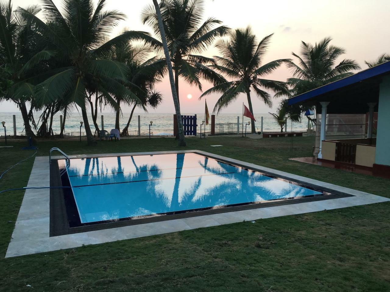 Airy Dale Villa And Guesthouse Ambalangoda  Buitenkant foto