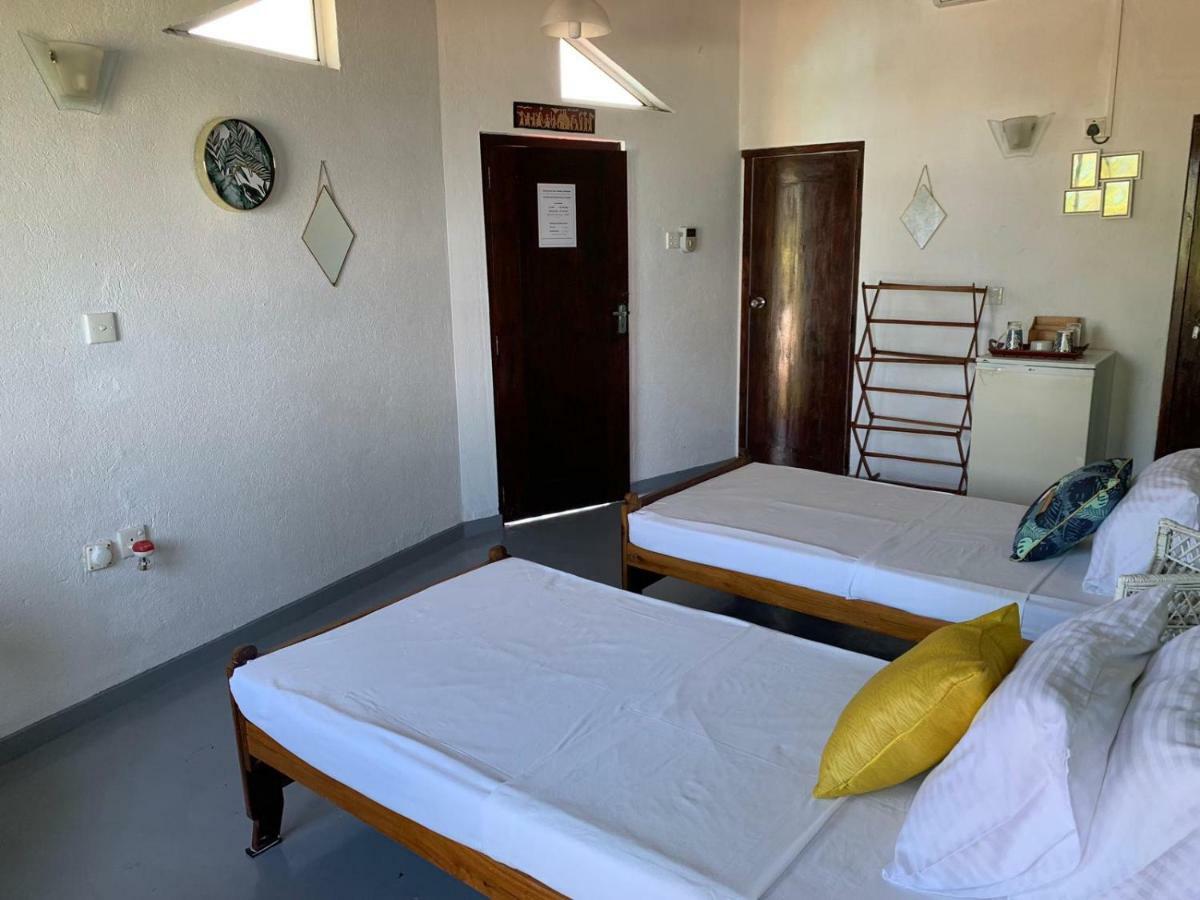 Airy Dale Villa And Guesthouse Ambalangoda  Buitenkant foto